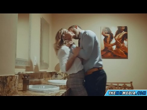 ❤️ Ilehoria busti batek komun publiko batean seduzitzen zaituenean ☑ Porno fb %eu.xxxhdporn.ruan